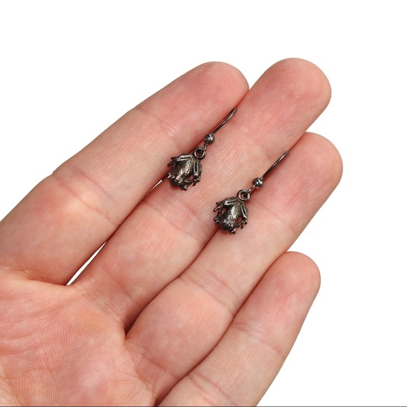 Vintage Sunwest Sterling Silver Frog Dangle Earrings Small Realistic Frogs - Picture 4 of 4